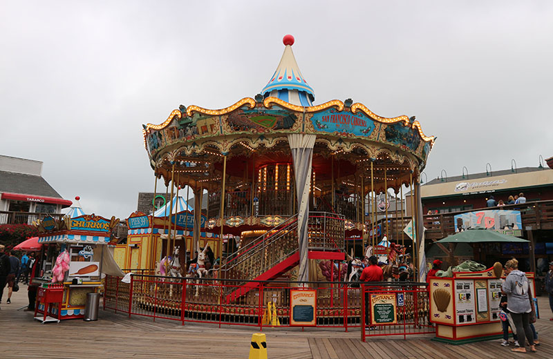 PIER39のカルーセル