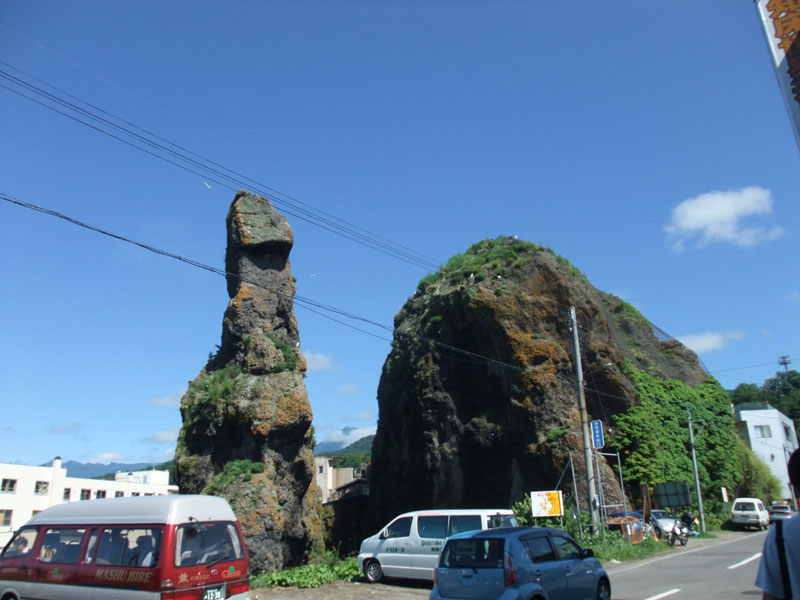 ゴジラ岩