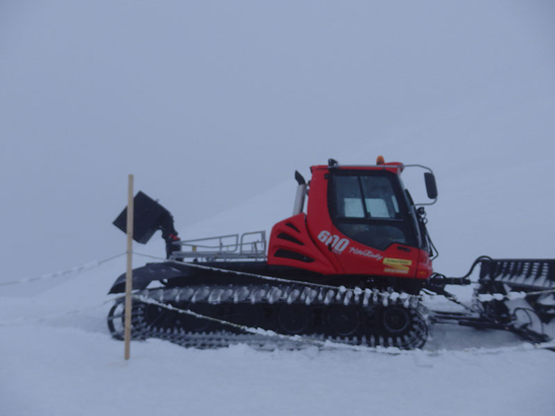 雪上車