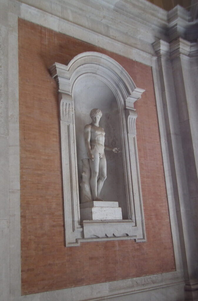 イタリア カゼルタ宮殿の像