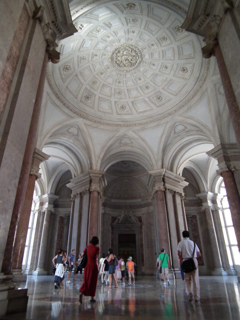 八角形のホール