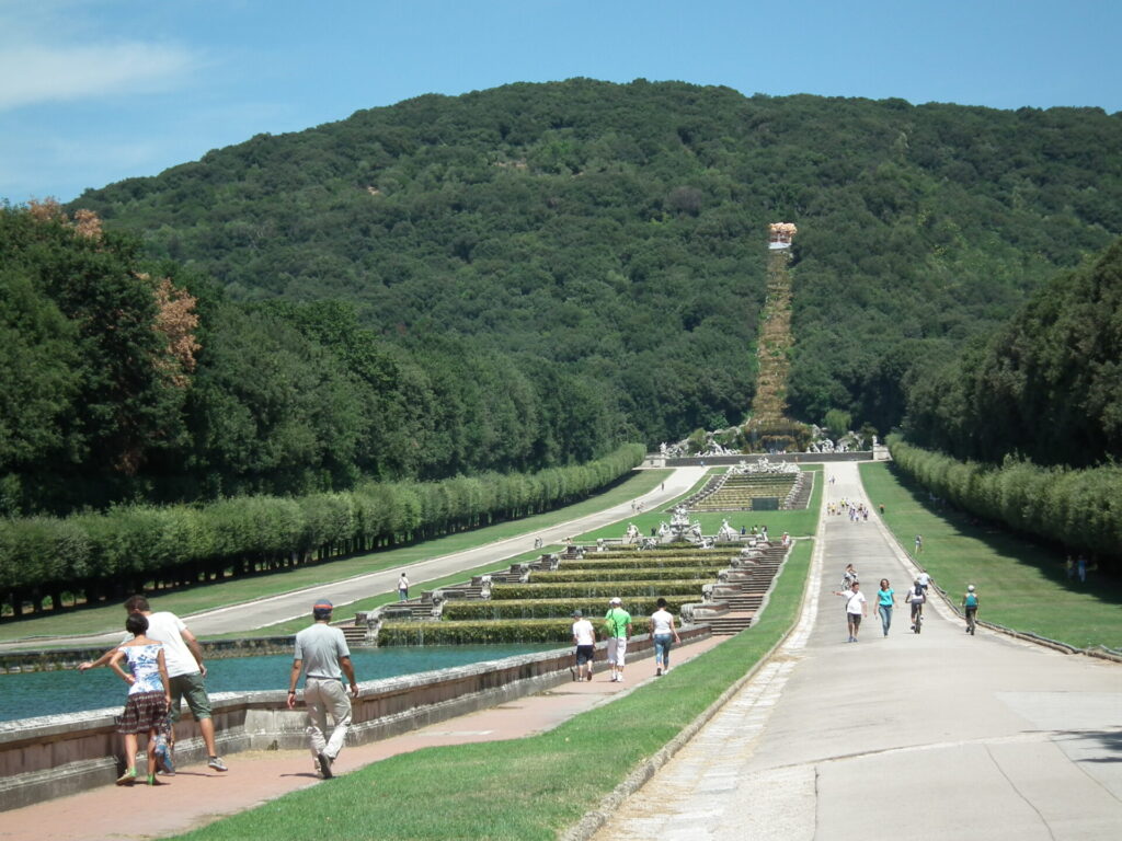カゼルタ宮殿の庭園の奥