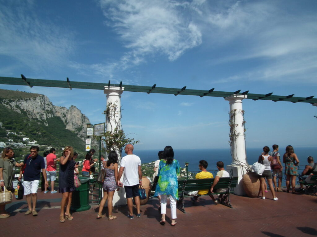 カプリ広場