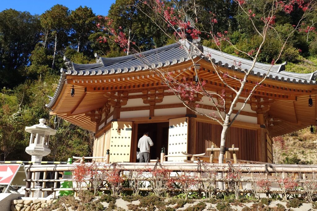 法多山 尊永寺　愛染堂