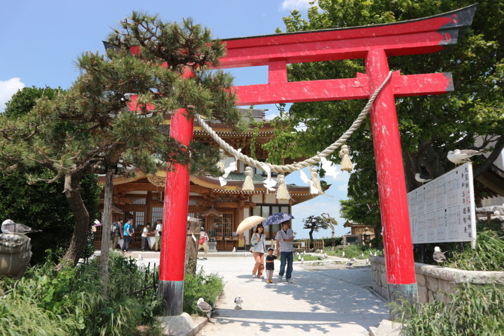蕪島神社　鳥居