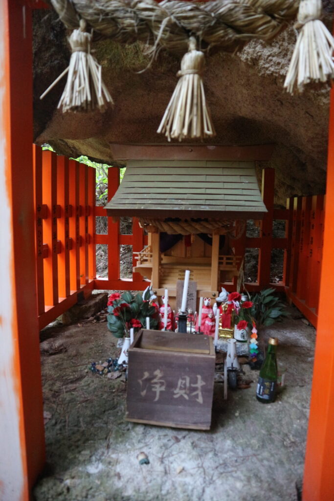 垂水遺跡　稲荷神社
