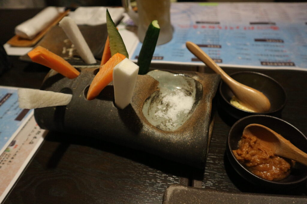 お通しの野菜スティック