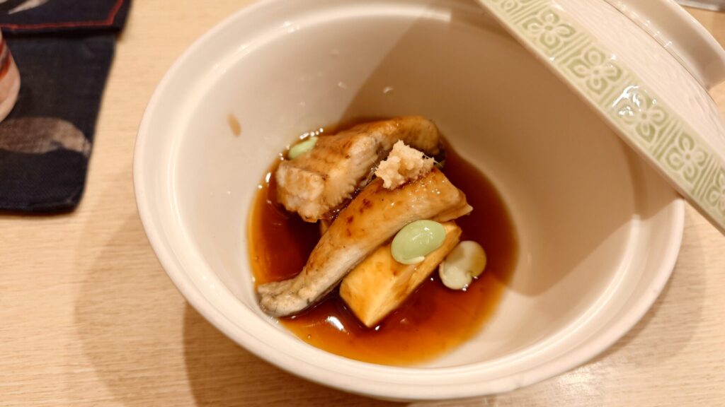 鰻、寄せ豆腐、鼈甲餡掛け