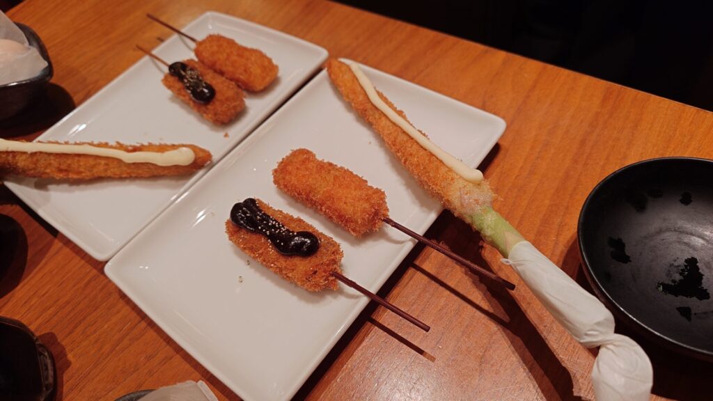 こんにゃく、岩中豚、アスパラガス