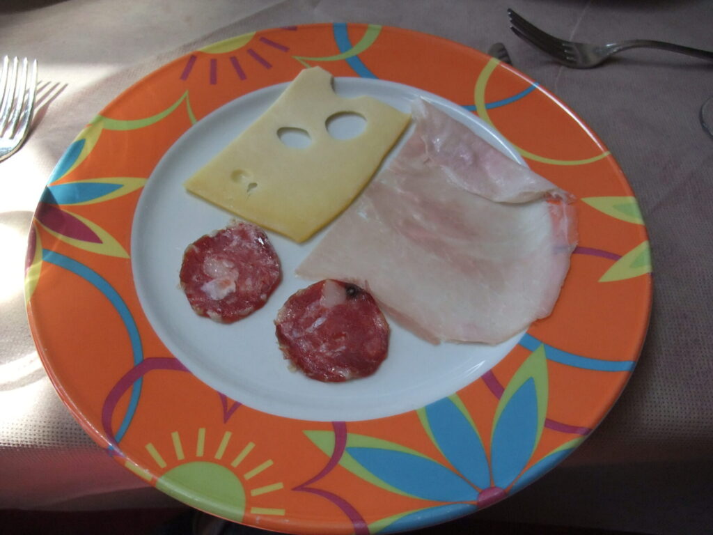 ハム・チーズ・サラミ