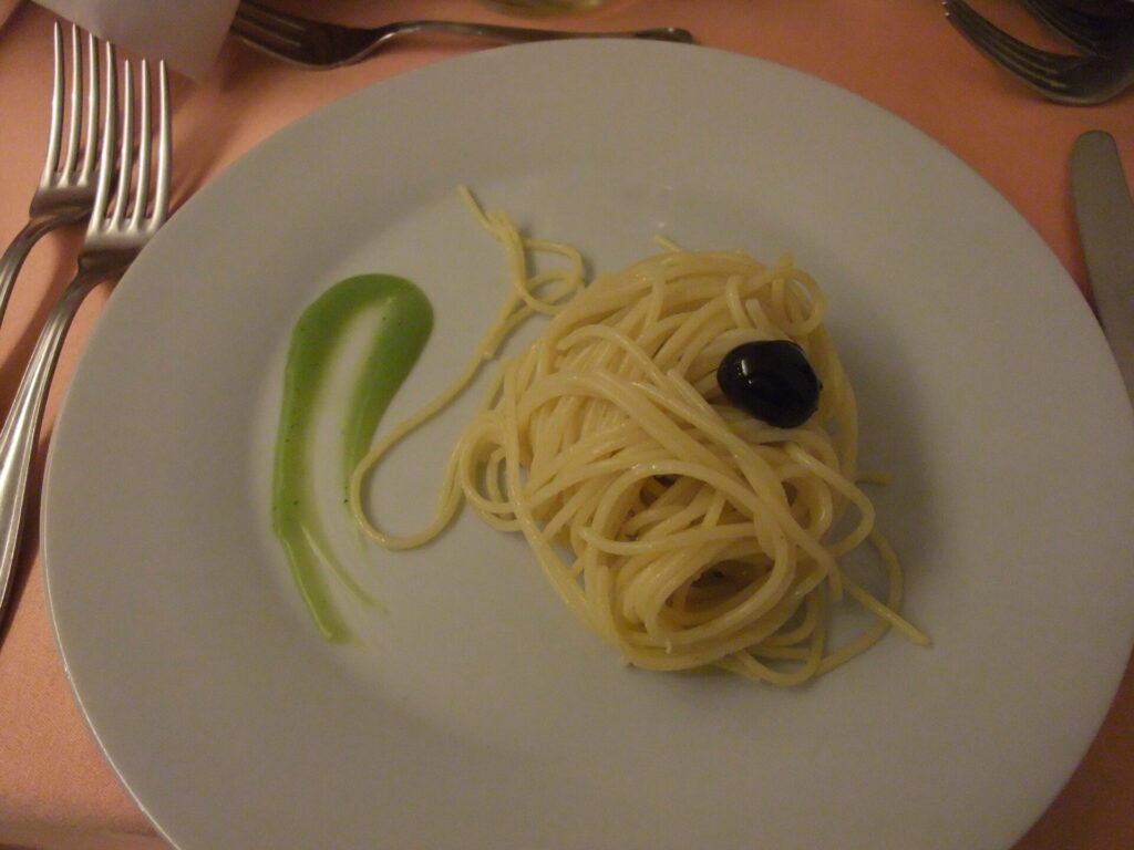 オリーブのパスタ